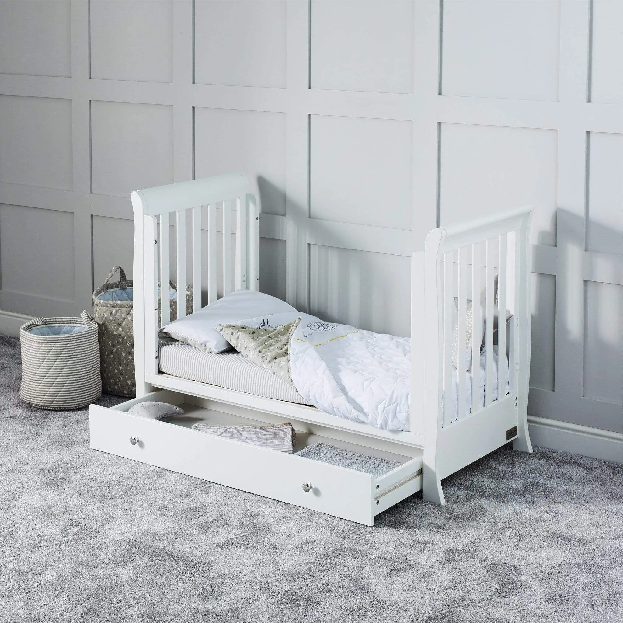 Ickle Bubba Snowdon 4 in 1 Mini Cot Bed - White
