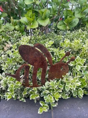 Rusty Bee Stake