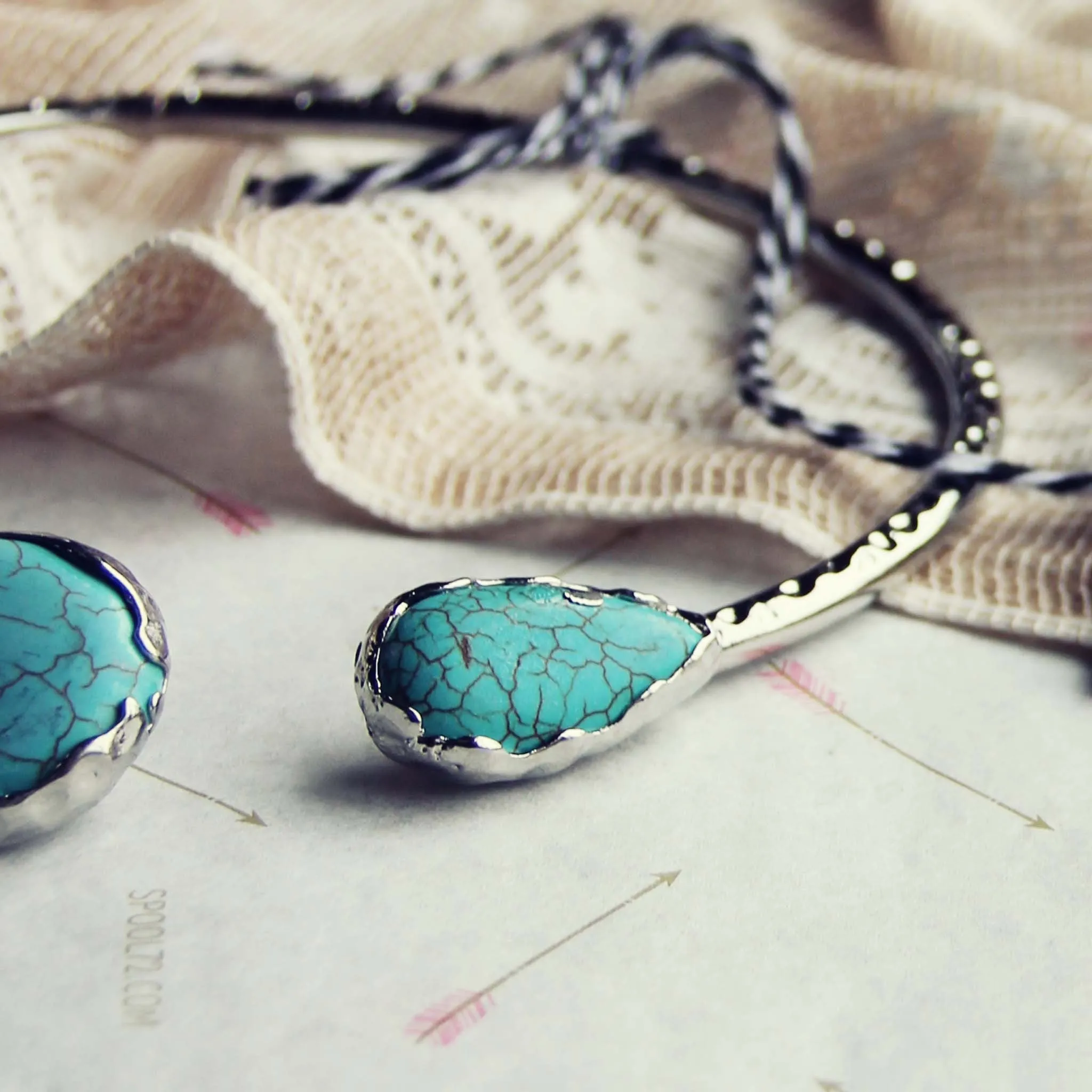 Snow Chime Necklace in Silver